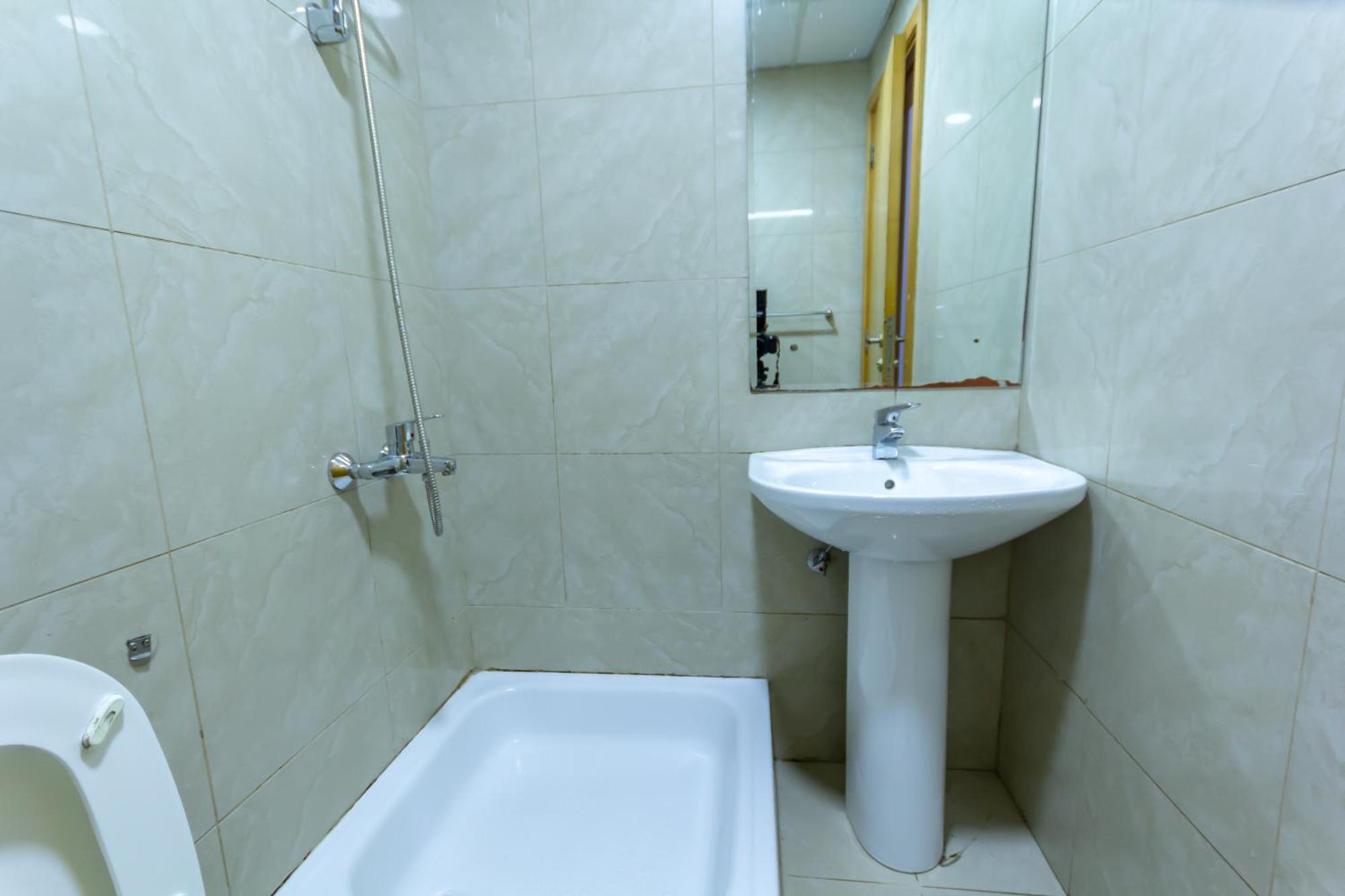 Budget Rooms With Private Bathroom For 'Girls' Only In Dubai, Marina Экстерьер фото