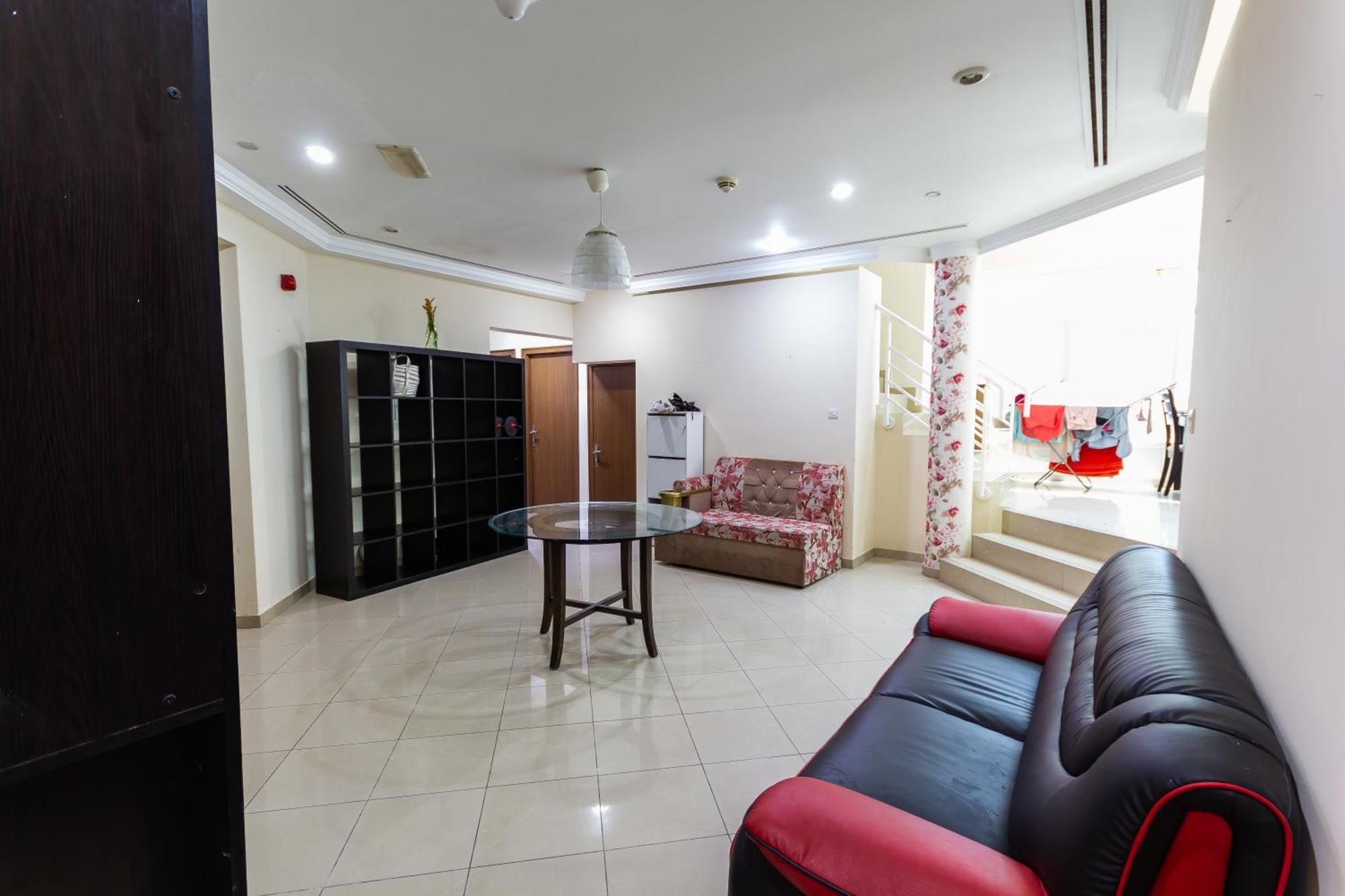 Budget Rooms With Private Bathroom For 'Girls' Only In Dubai, Marina Экстерьер фото